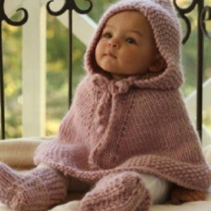 Praktikus-e kisbabának a kapucnis pulóver?