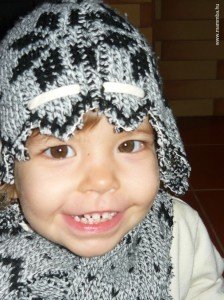 Kötött pulcsiból kesztyű és sapkasál 14