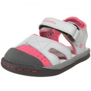 Nyitott vagy zárt orrú szandált vásároljak a gyereknek?