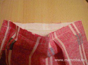 Kinőtt body-ból rugdalózó kisfiúknak