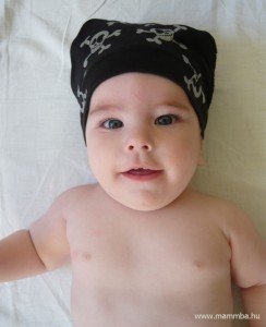 Cseppke babasál, nyálfogó kendő