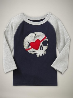 Szíves ruhák fiúknak