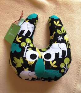 Bagolypárna gyerekeknek utazáshoz