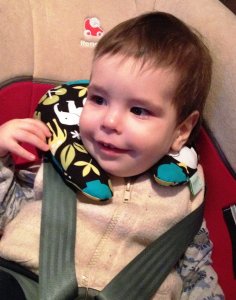 Bagolypárna gyerekeknek utazáshoz