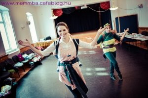 Maminbaba hordozós latin fitnesz