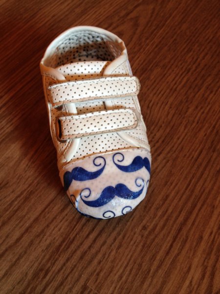 Kopott orrú gyerekcipő felújítása