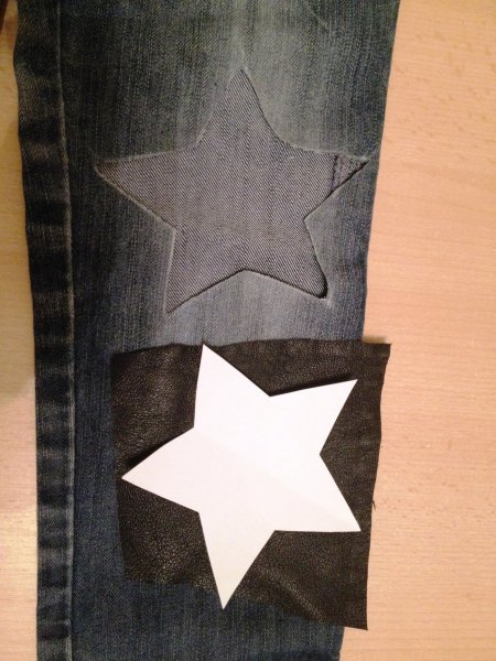 Kiszakadt gyereknadrág foltozása varrógép nélkül