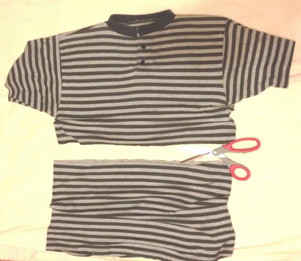 Felnőtt pólóból trikó, szoknya vagy rövidnadrág készítése