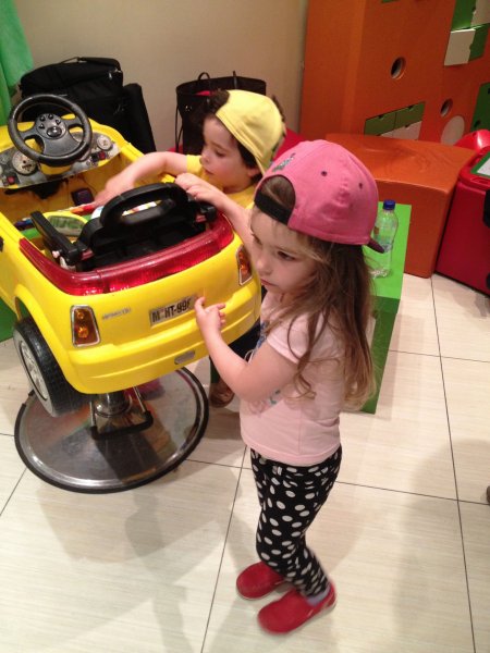 Tincses-Sziget Gyermek Élményfodrászat