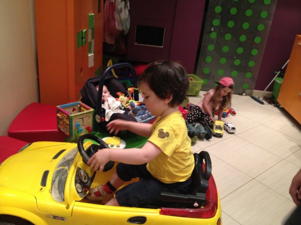 Tincses-Sziget Gyermek Élményfodrászat