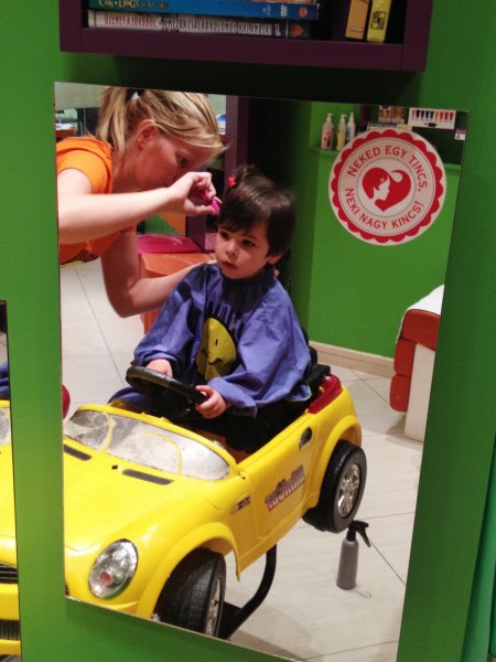 Tincses-Sziget Gyermek Élményfodrászat